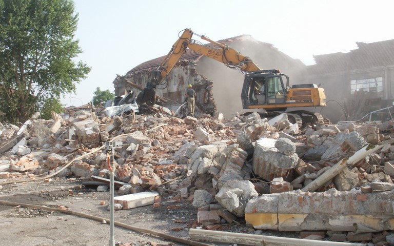 Demolizione fabbricato